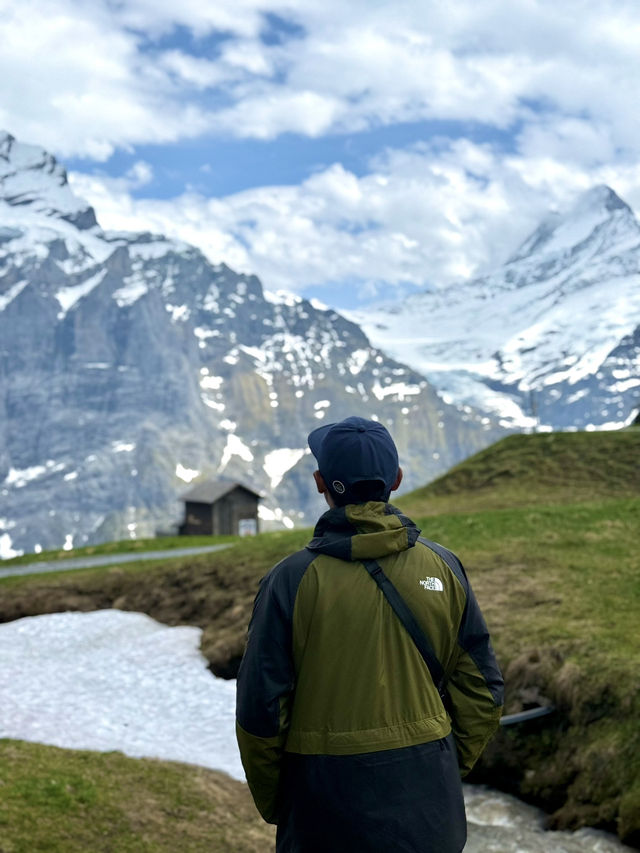 “Just me, the mountains, and a thousand thoughts.”