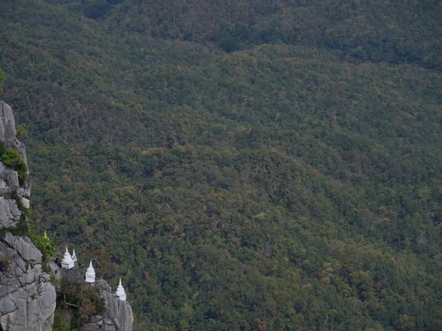วัดเฉลิมพระเกียรติ (วัดพระพุทธบาทสุทธาวาส) วัดเฉลิมพระเกียรติ (วัดพระพุทธบาทสุทธาวาส)