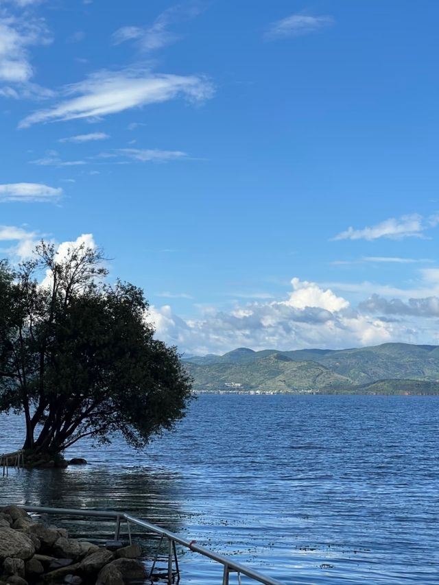 Erhai Vibes Only: China's Most Instagrammable Lake Erhai Vibes Only: China's Most Instagrammable Lake