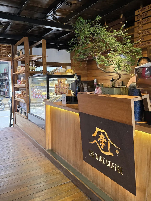 Leewine Coffee บ้านรักไทย