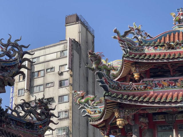 ⛩️ 대만의 평온한 순간, 타이베이 용산사 🌿
