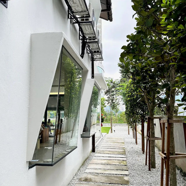arest Cafe Damansara Uptown