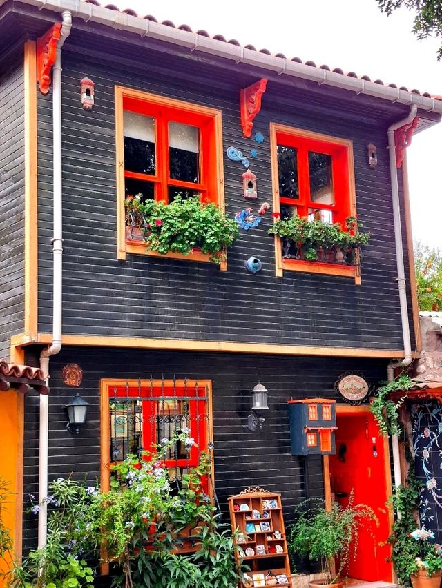 Kariye Mosque and the Colorful Houses Kariye Mosque and the Colorful Houses