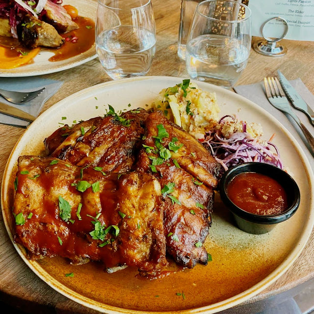 🇩🇰 Restaurant Tight: Cozy Comfort and Global Flavors in Copenhagen