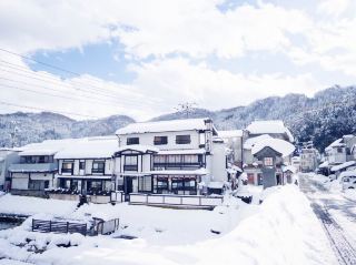 ♨️😳全日本最害羞的露天溫泉？三朝溫泉「河原風呂」免費混浴，膽子大的來！😳♨️