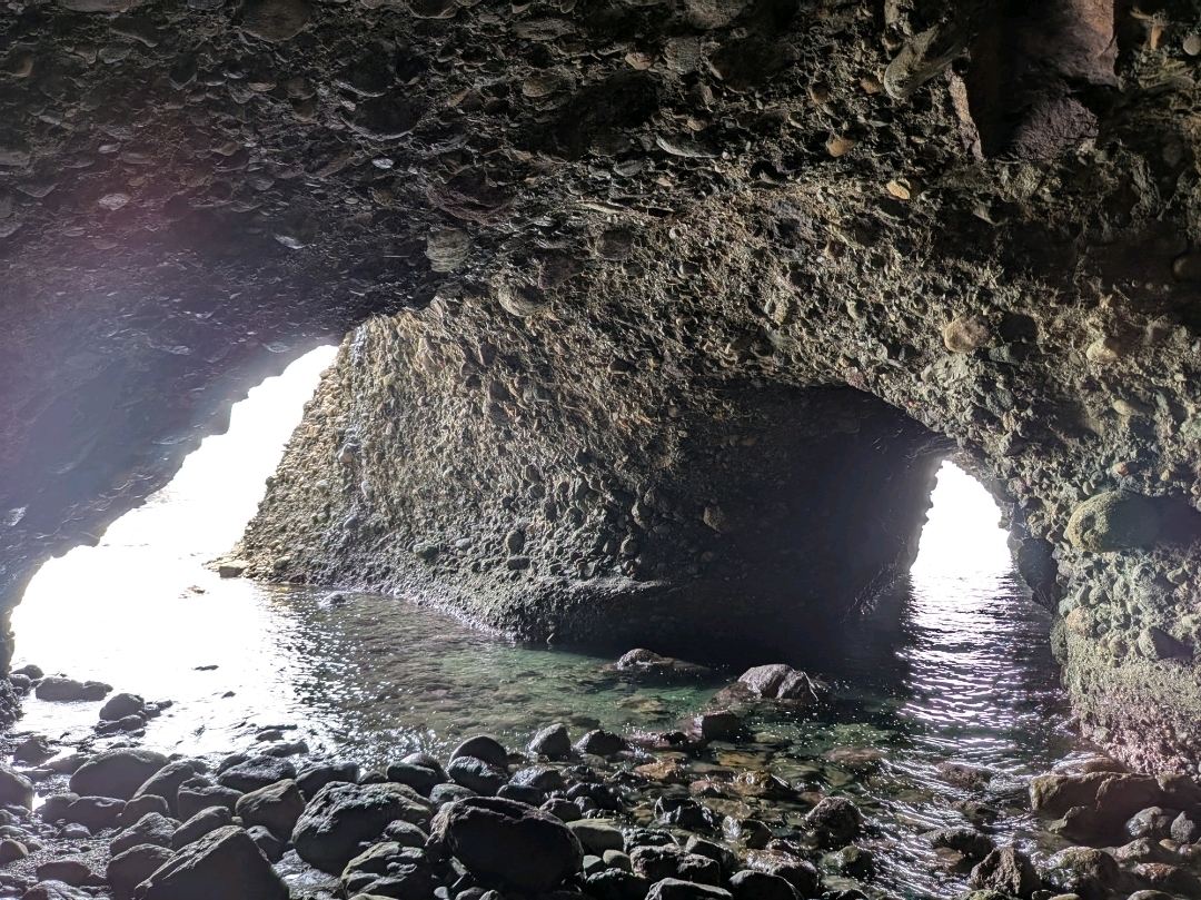 Let's go check out the bizarre rocks. | Trip.com