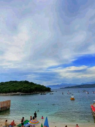 Ksamil Beach: Simple Local Rules for an Unforgettable Visit 🏖️💙#LocalRules