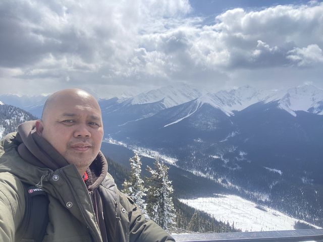 Sulphur Mountain - amazing view from the top!