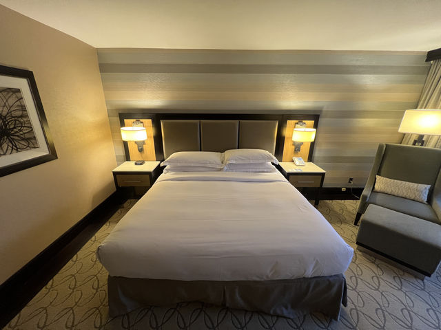 🏨 Classic Comfort at Hilton Toronto 🇨🇦