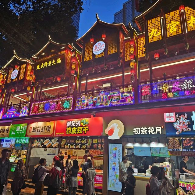 Hongyadong Cave is a labyrinth of people, sights and smells