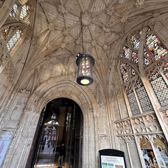  A trip to Gloucester Cathedral 