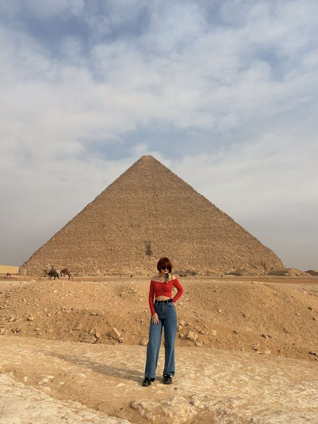 Giza pyramids 