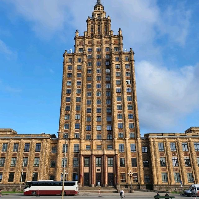 Springtime Charm in Riga – Blossoms, Architecture, and River Breezes