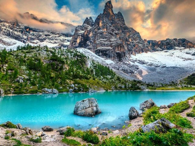 Enjoy the beauty of Lake Sorapis, Italy!