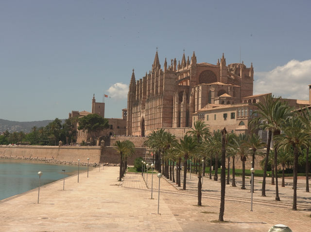 La Seu. The welcoming fortress into Palma de Mallorca