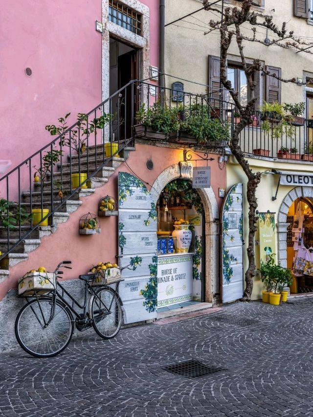 🌿 Limone sul Garda: A Lakeside Haven of Lemons and Timeless Views 🇮🇹✨