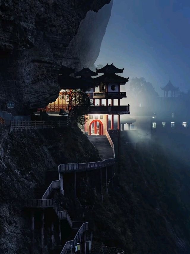 🏯 Lingtong Temple – A Serene Buddhist Haven in Zhangzhou