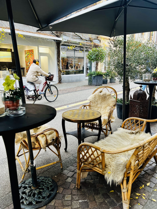 🛍️🚶‍♀️ Karlsruhe Calling: A Walkable Wonderland of Culture & Style 🇩🇪✨  