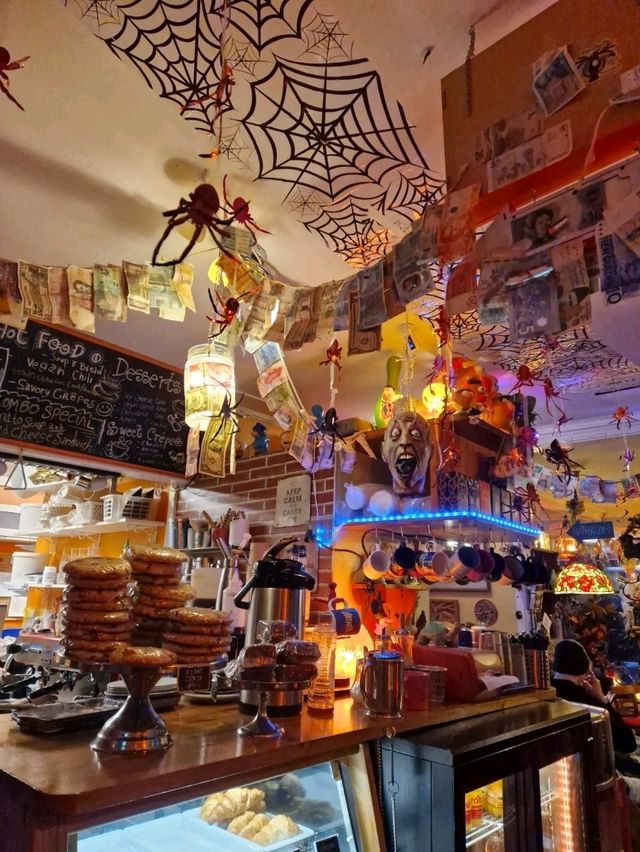 Spooky Halloween in Reykjavík: Tips for a Ghoulish Good Time 🎃👻 Spooky Halloween in Reykjavík: Tips for a Ghoulish Good Time 🎃👻