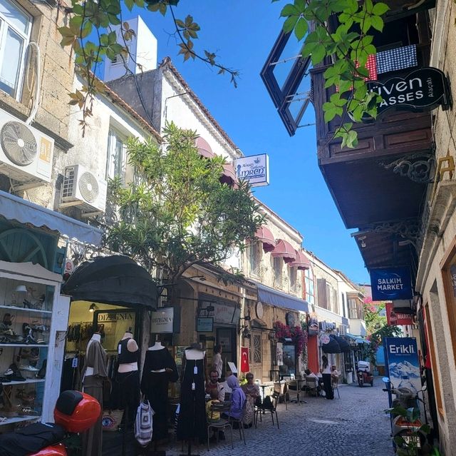 🌸💫 Alaçatı – Where Time Slows and Beauty Speaks! 🇹🇷💙