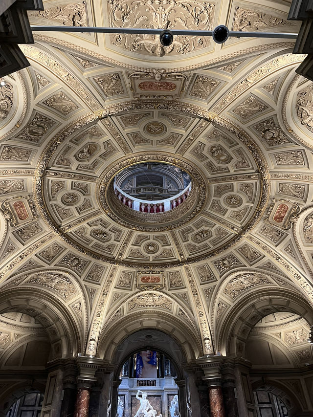 維也納藝術史博物館：穿梭時空的藝術盛宴與皇室寶藏