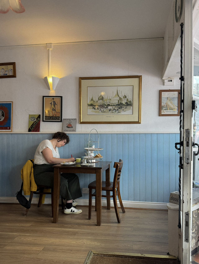 아기자기한 감성의 브라이튼 카페 🩵