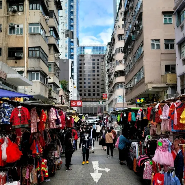 Discover Hong Kong's Vibrant Night Market