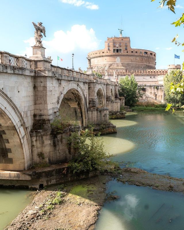 Romantic Moments in the Eternal City of Rome