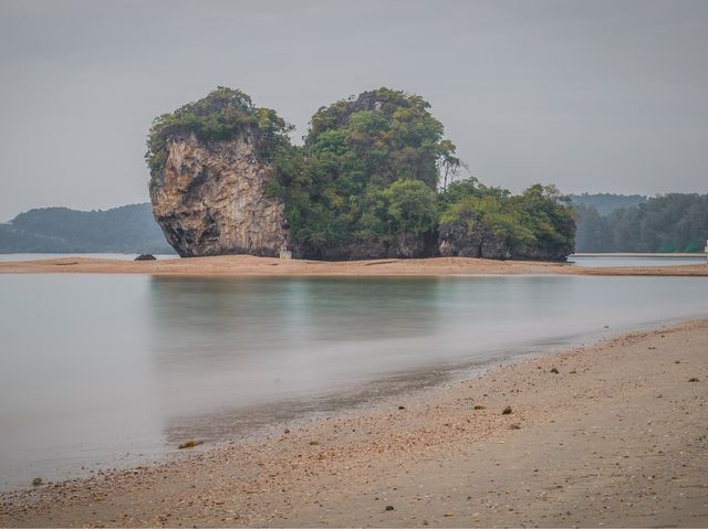 Peaceful Thai Beach!