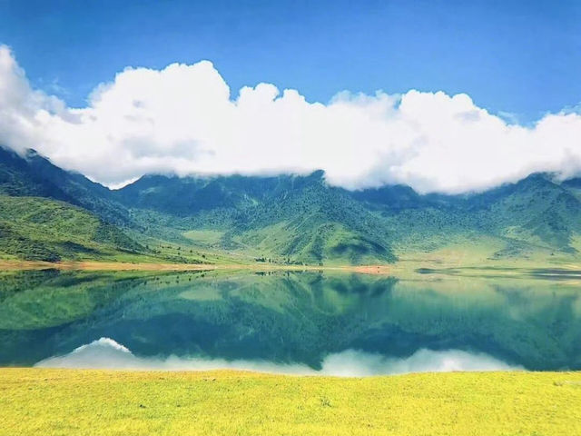 四川·冶勒湖｜湖光山色、湖水湛藍