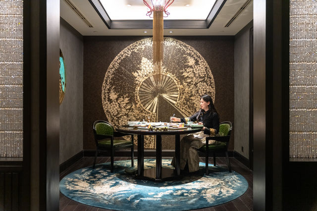 Upon the Suzhou River, the Shanghai Suning Bellagio Hotel with an exceptional view.