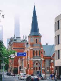 The Bund Citywalk | This route can produce great photos with just a smartphone."