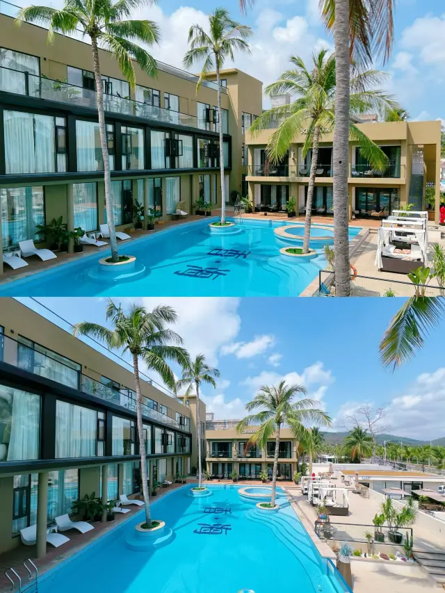 It's no exaggeration to say that I was attracted to this hotel by its swimming pool, which is so comfortable