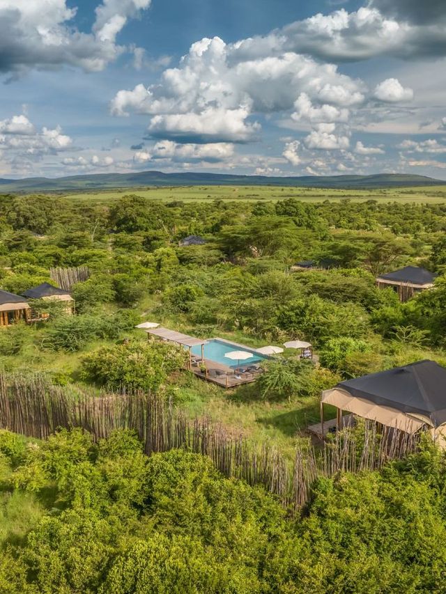 🌟🛏️ Unwind in Kenya's JW Marriott Masai Mara! 🦁🌄