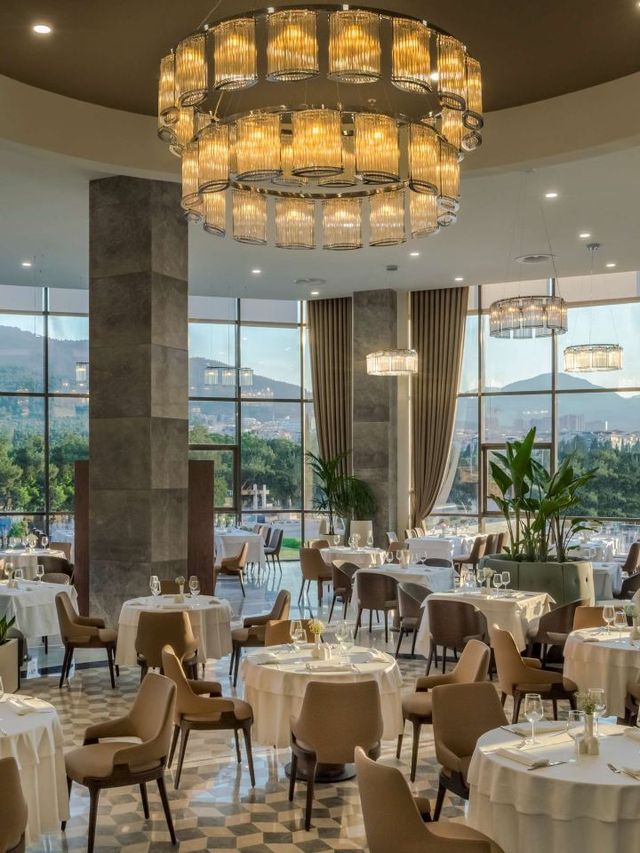 🌟 Luxe Retreats in Manisa: DoubleTree Delights! 🌟