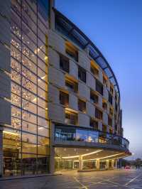 🌟 Luxe Lodgings: Riyadh's Mandarin Oriental Al Faisaliah 🌟