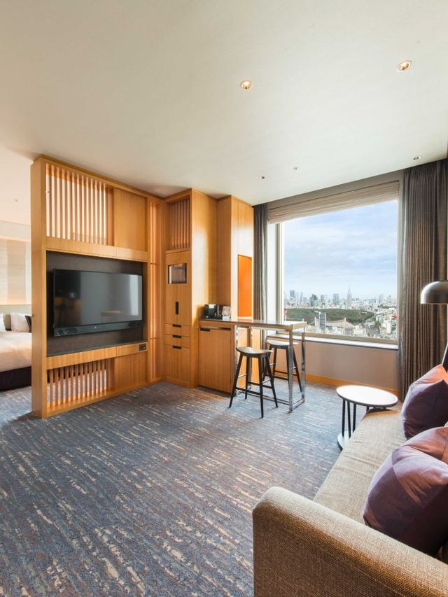 🌟 Tokyo's Top Stays: Cerulean Tower Magic! 🗼✨