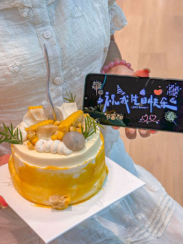 不用去韓國，南京就有玉米蛋糕  不愧是德基，發現了我最愛的玉米蛋糕玉米奶油搭配新疆奶。
