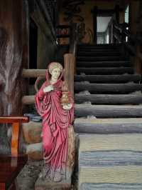 廣西玉林！一幢未完工的農民藝術怪樓……。