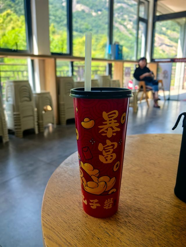 九華後山的九子岩也很美。 九華後山的九子岩也很美。