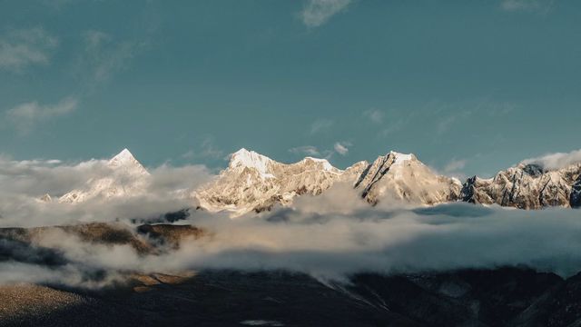 西藏山南洛扎白瑪林措徒步。