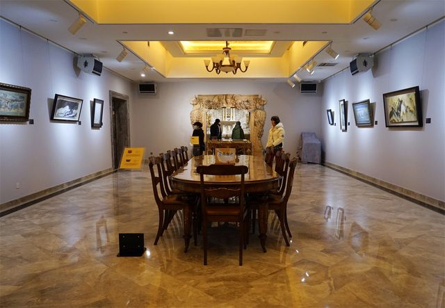 奧加美術館，迷宮中的藝術品