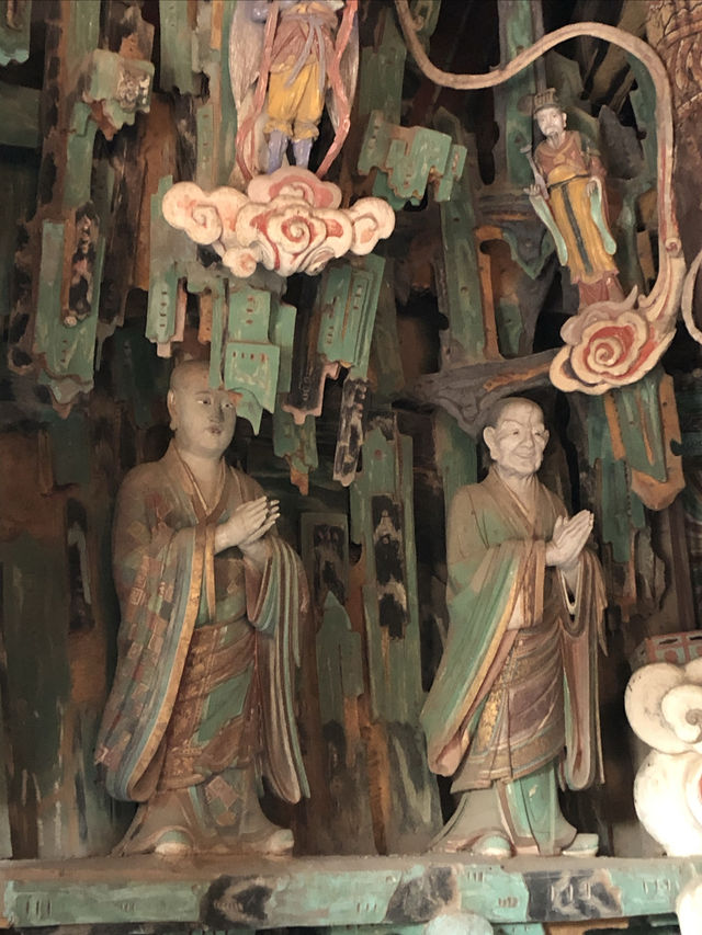 太原太山龍泉寺裏的時空交錯，便是西天！