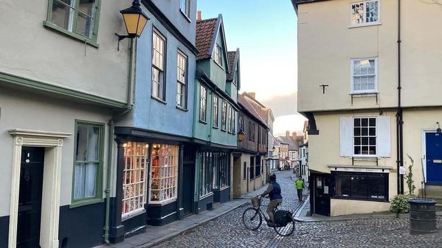 漫步Elm Hill，邂逅中世紀的時光綺夢