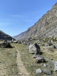 Hiking to see the waterfall 