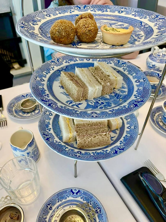 Tea, Treats & Timeless Design: Glasgow’s Willow Tea Rooms