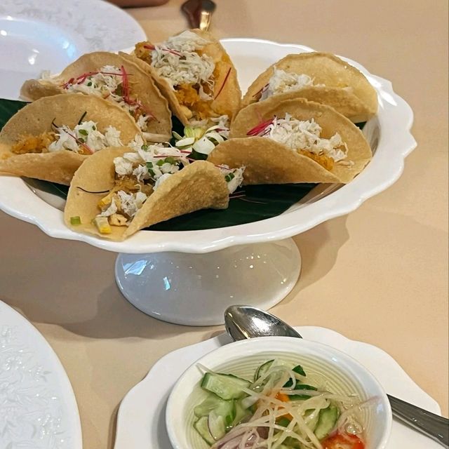 曼谷隱世宮廷風餐廳！本地人私藏嘅寶藏美食地✨