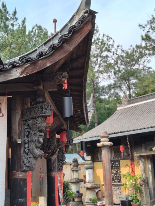 歷史與禪意交織嘅龍潭寺