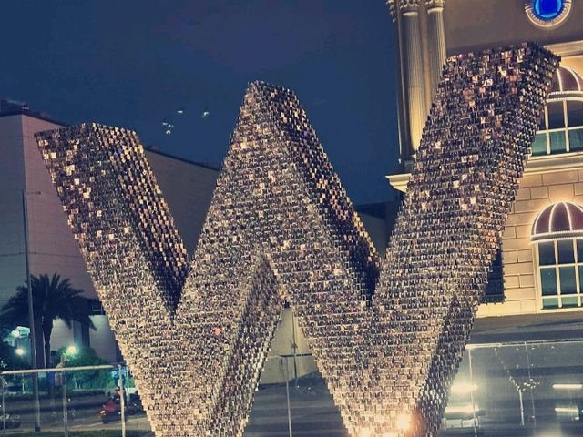 澳門W酒店：無邊泳池上的奢華電影夢