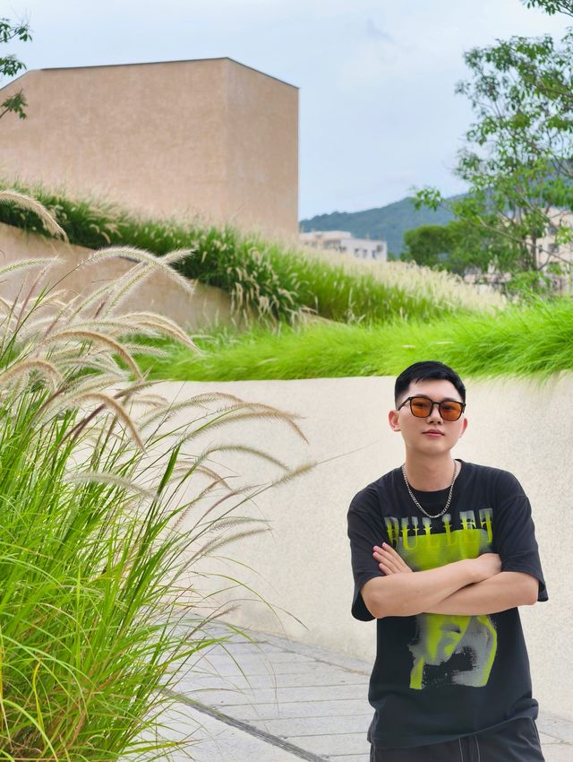 喺深圳|一個似足漫畫世界嘅驛站
